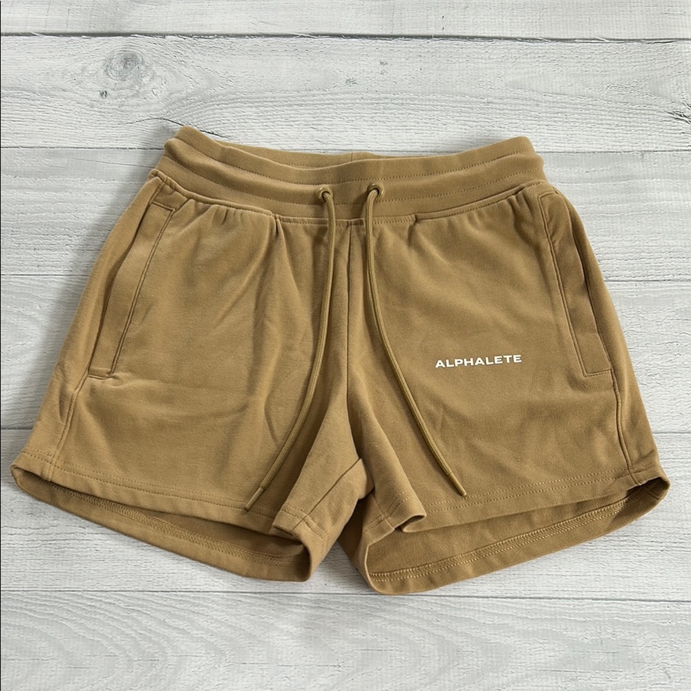 Alphalete Women's Essential Core Shorts 4” Tan Caramel Size Small